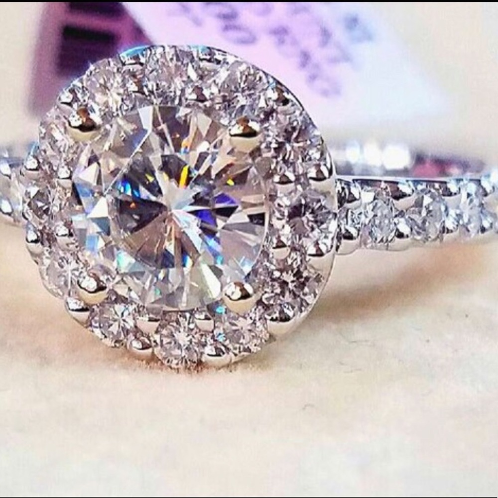 14k 2ctw ladies Diamond ring 1ctw center1ctwside